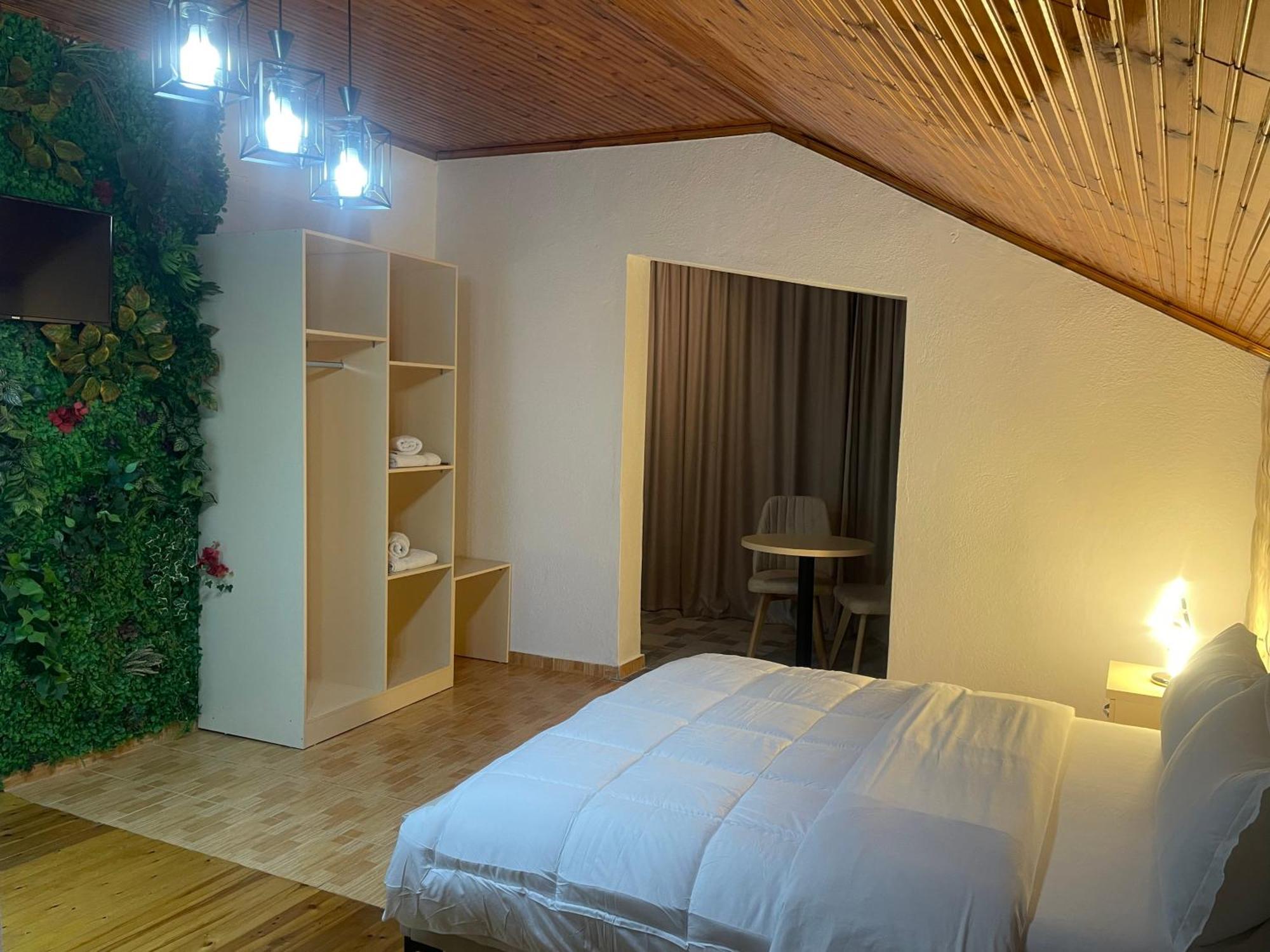 Široka Four Generation Hotel المظهر الخارجي الصورة
